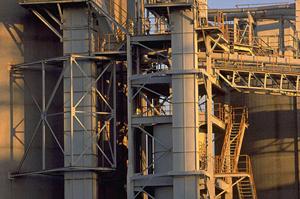 試験機レンタルをするメリットとは